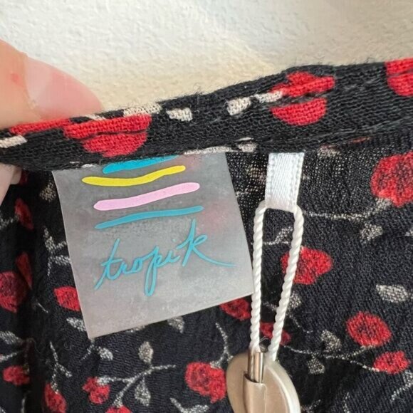 Tropiks Swimwear Women’s XS Floral Short Sleeve Asymmetrical Cover Up Dress NWT - Picture 8 of 10